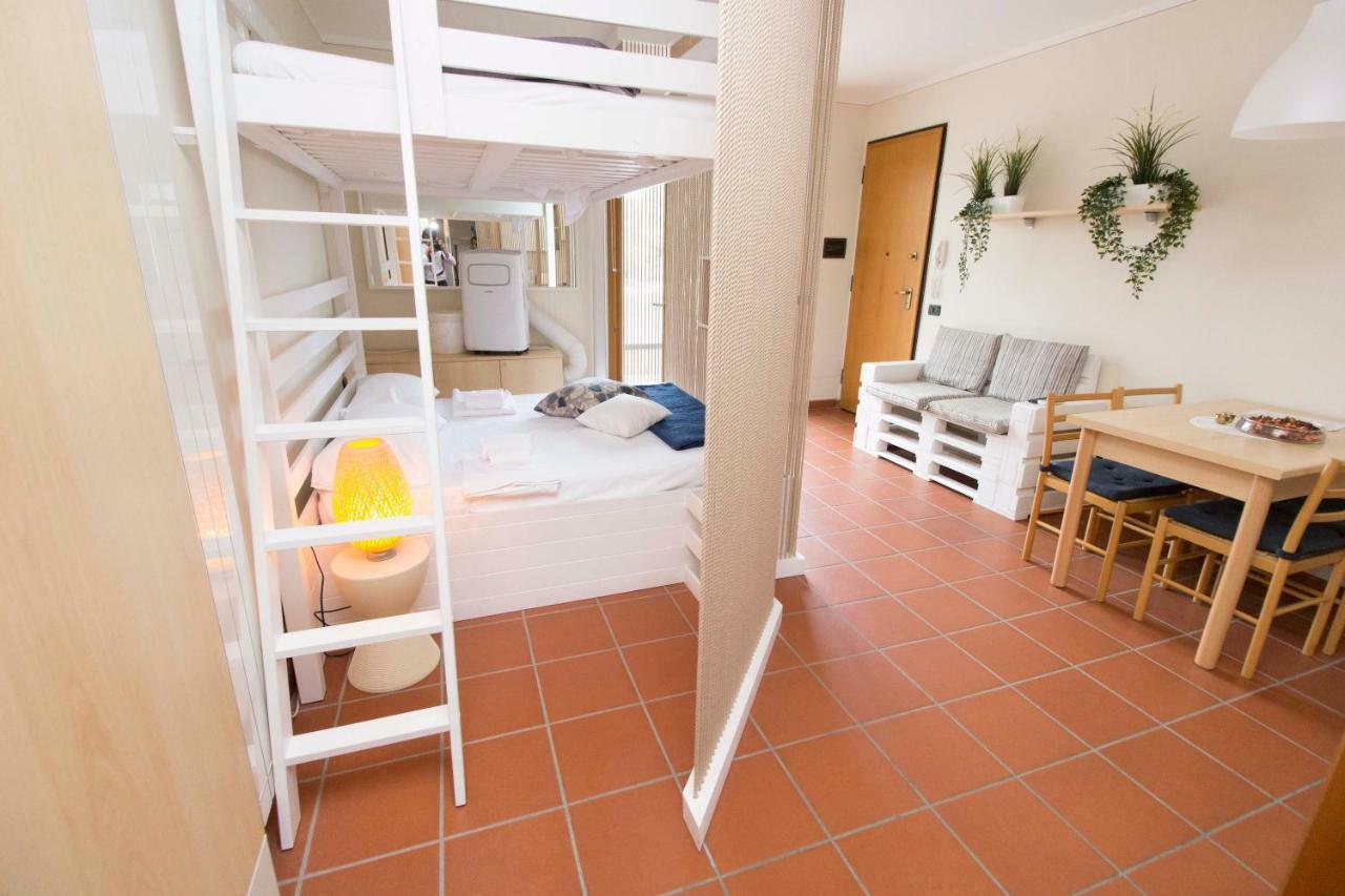 In Suite Lake 1 Iseo Bagian luar foto