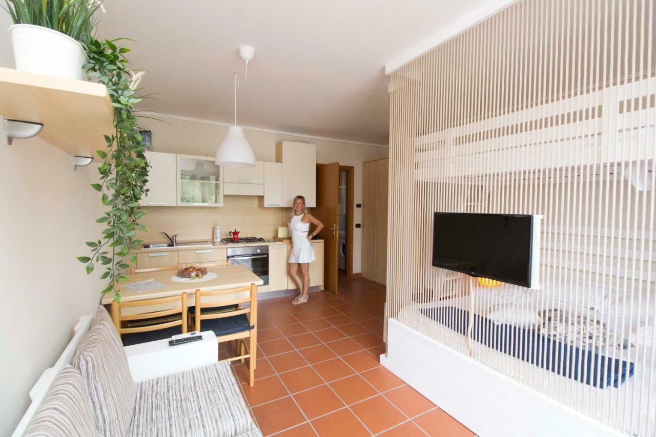 In Suite Lake 1 Iseo Bagian luar foto