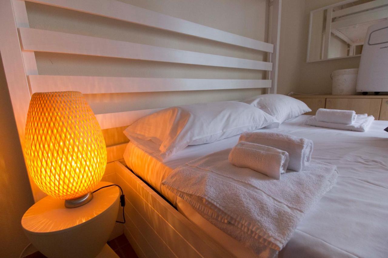 In Suite Lake 1 Iseo Bagian luar foto